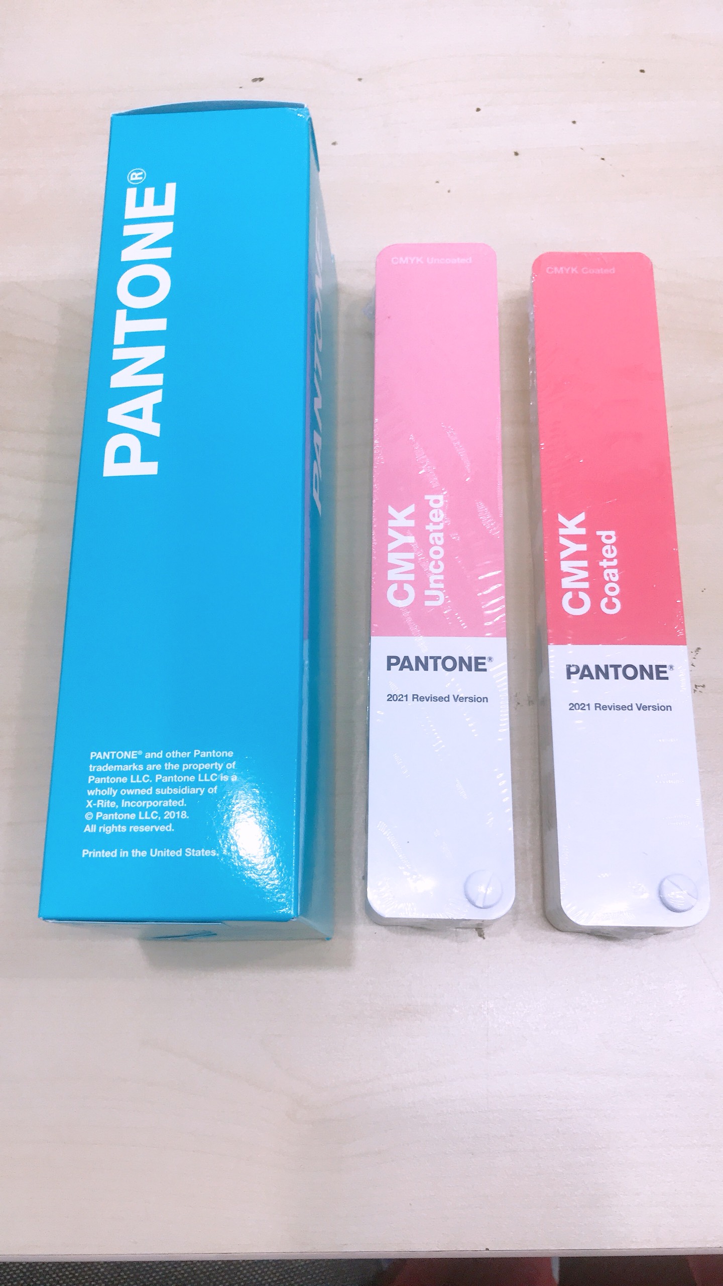 DĨNH TRẦN COLOR - CHUYÊN CUNG CẤP PANTONE UY TÍN SỐ 1 VIỆT NAM 17 NĂM